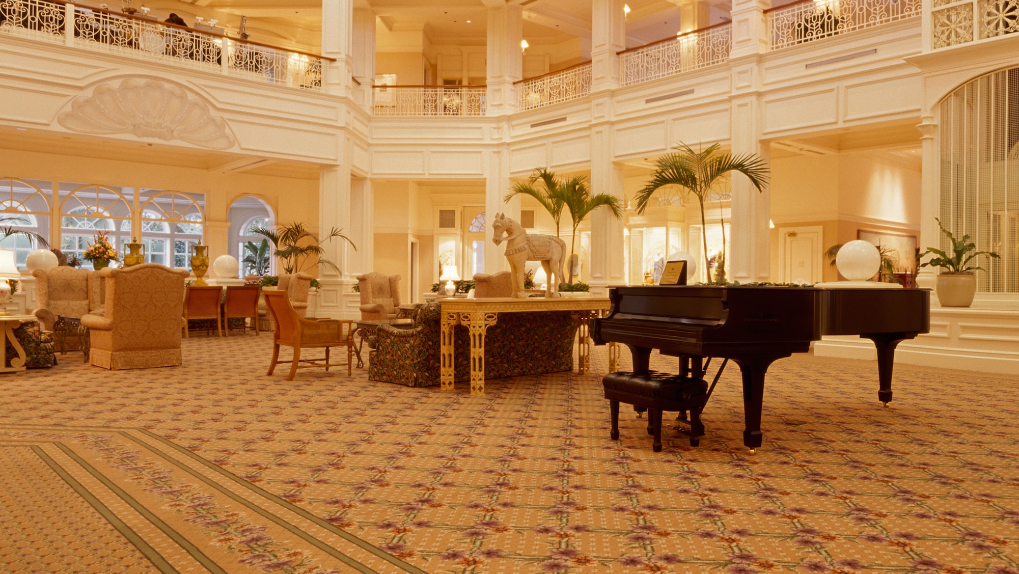 grand-floridian-piano-00